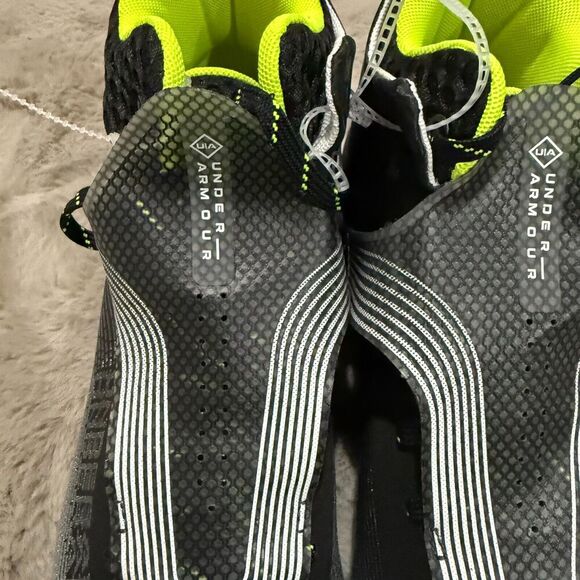 Under Armour MC Highlight Clone Men\'s Football Cleats - Black/White/Volt Size 12 main image 7